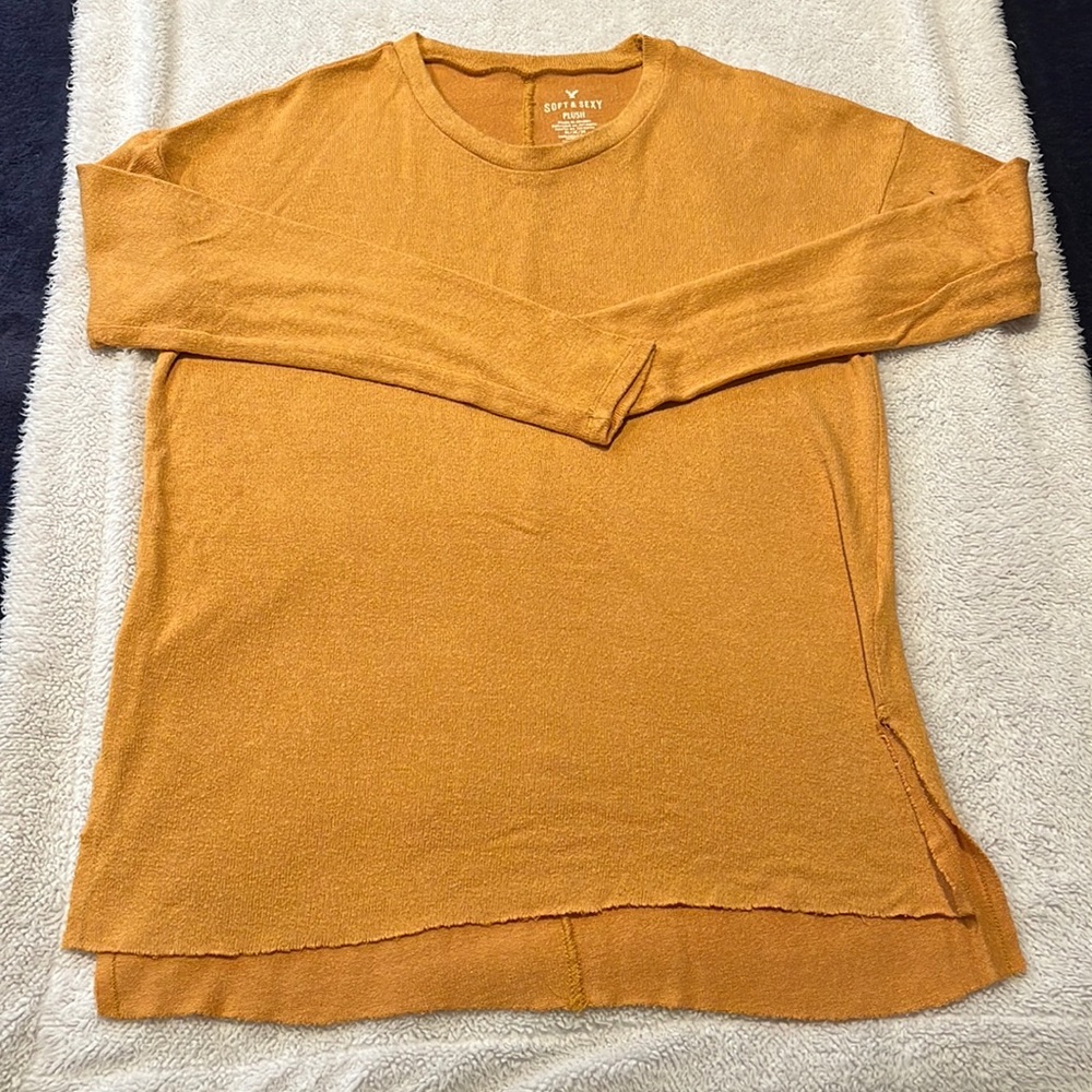 American eagle Soft and sexy plush size medium sweater